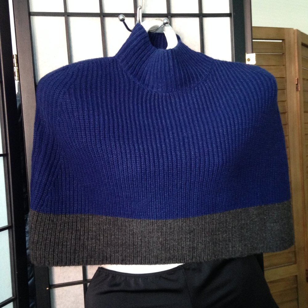 Super Cute Like New Has Stretch Acrylic Thakoon